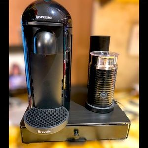 K-cup and nespresso pod holder